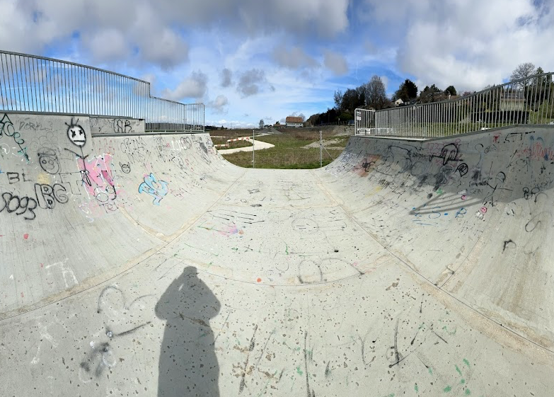 Mont-sur-Lausanne skatepark